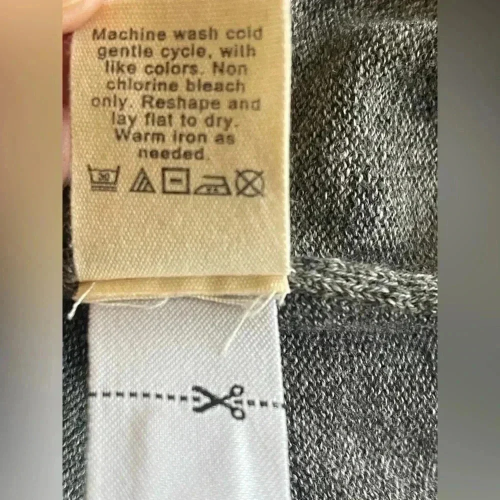 Men’s J. Crew V-Neck Cotton Sweater in Gray